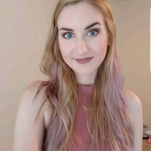 Meet your Posher, Becca